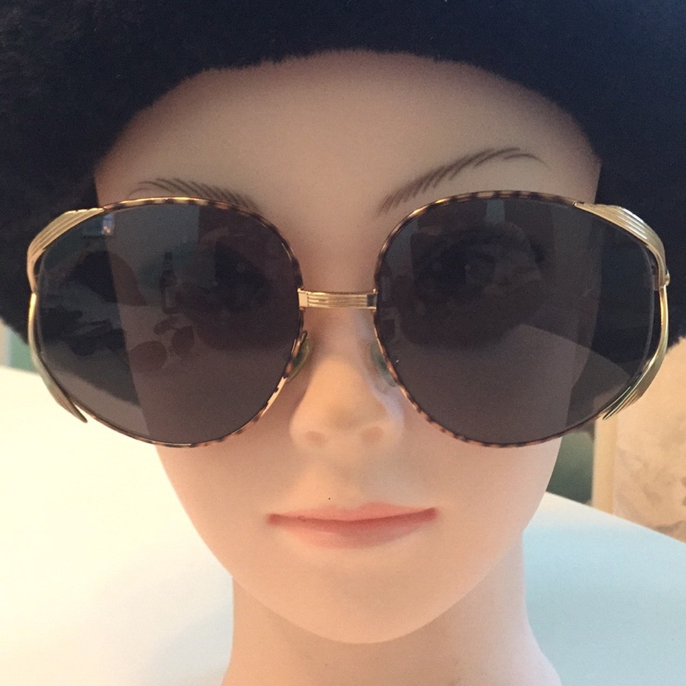 Christian Dior Sunglasses - Picture 2 of 7